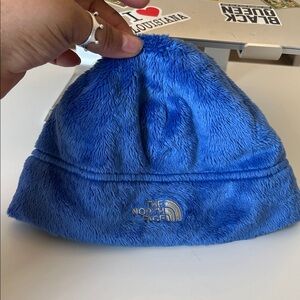 The North Face Fuzzy youth Blue Hat/ beanie size s/m Denali Thermal Fleece